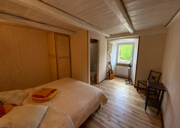 L'oustaliere Gasthuis Saint-Georges-de-Levejac